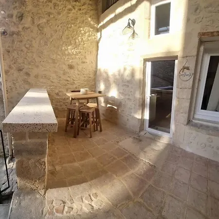 Holiday home Maison De Village Saint-Laurent-de-Carnols