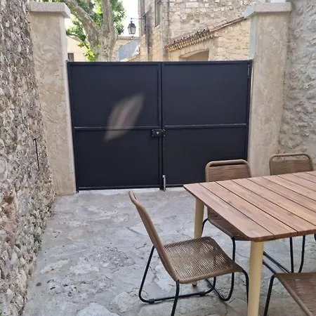 Maison De Village