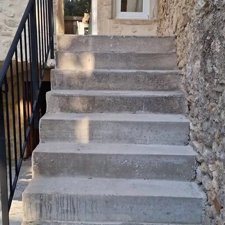 Maison De Village