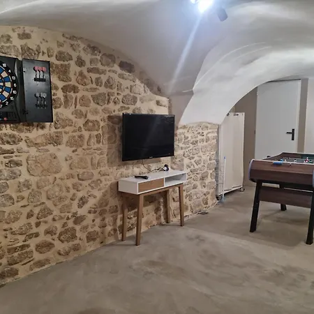 Maison De Village Holiday home