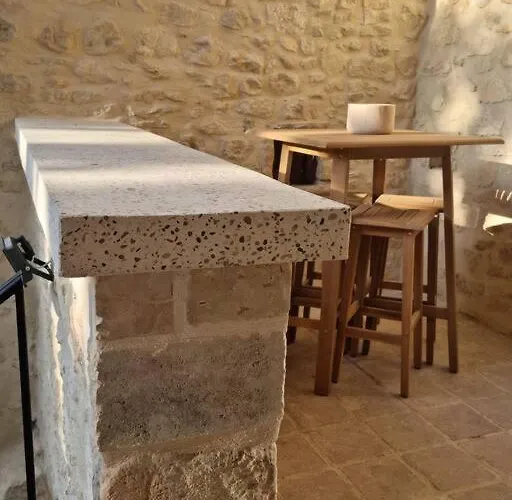 Semesterbostad Maison De Village Saint-Laurent-de-Carnols